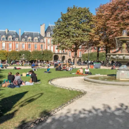 The Perfect Parisian 2 Bdrs Flat At Le Marais Apartment Paris