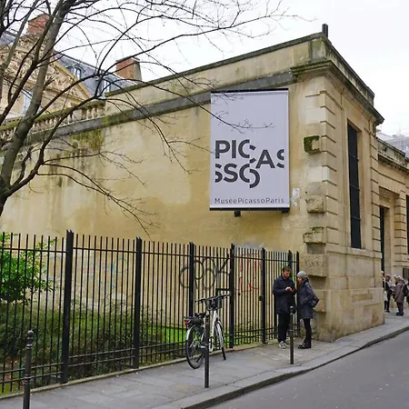 The Perfect Parisian 2 Bdrs Flat At Le Marais Apartment *