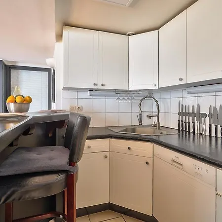 The Perfect Parisian 2 Bdrs Flat At Le Marais Apartment